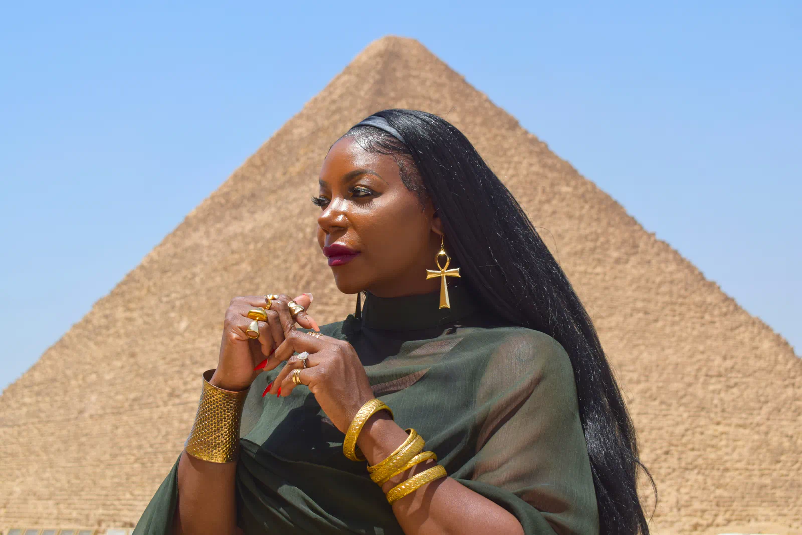 Private Giza Pyramids tour with photographer and Egyptologist guide